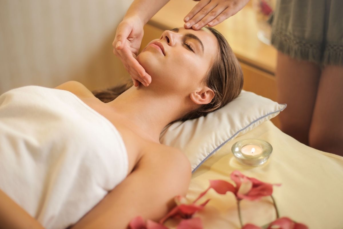 Massage aromatherapy discount